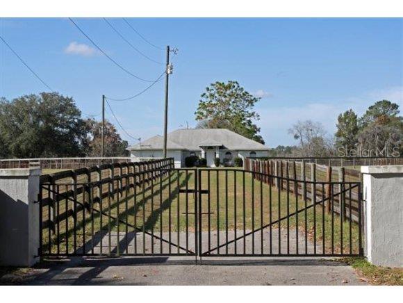 Arnold Acres - фото