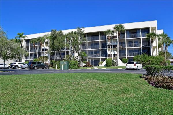 EL CONQUISTADOR VILLAGE 1 SEC 4