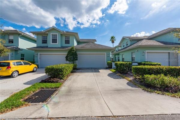 LAKE FRONT VLS HERITAGE LAKE PARK