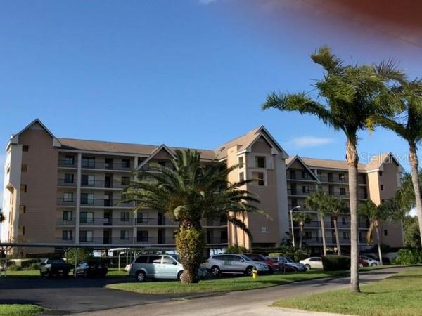 SAND PEBBLE POINTE CONDO 03