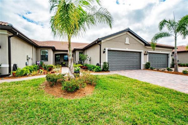 ISLANDWALK AT THE WEST VILLAGES