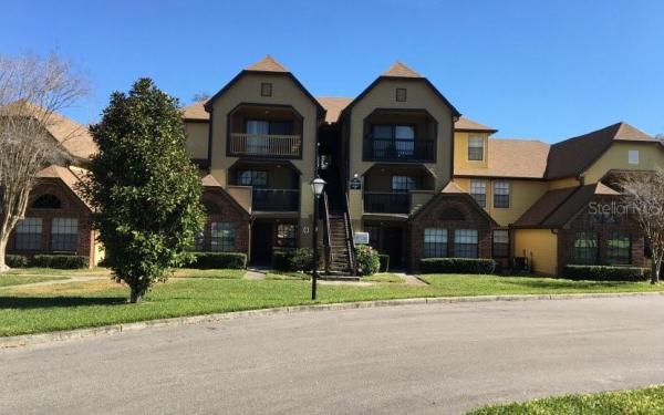 LAKEWOOD PARK A CONDO