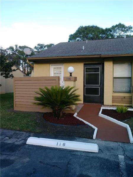 CREEKSIDE VILLAS AT MEADOW WOODS