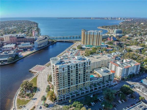 THE PARKSIDE OF ONE BAYSHORE