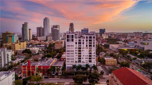 WALKER-WHITNEY PLAZA CONDO