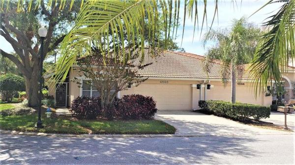 VILLAS AT DEER CREEK