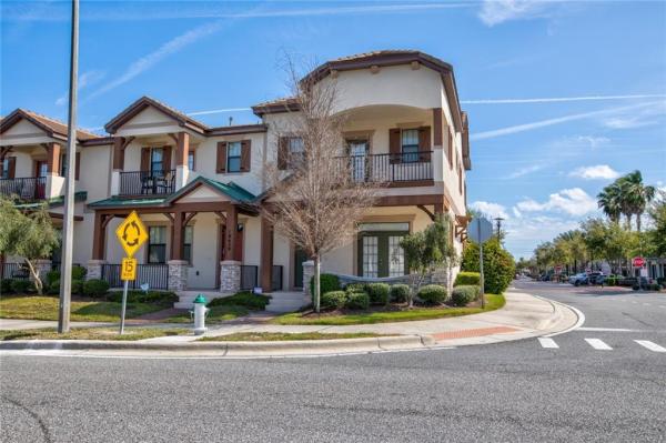 LAKESIDE VILLAGE TWNHMS