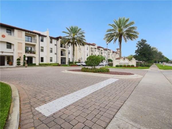 REGISTRY/MICHIGAN PARK CONDO