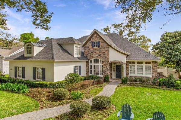 PHILLIPS PLACE WINTER PARK