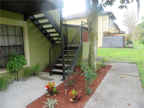 HIDDEN OAKS CONDO PH 04