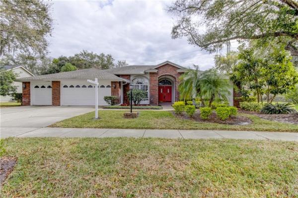 THE LAKES AT VAN DYKE FARMS