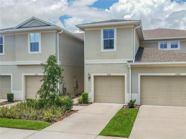 BROADWAY CENTRE TWNHMS