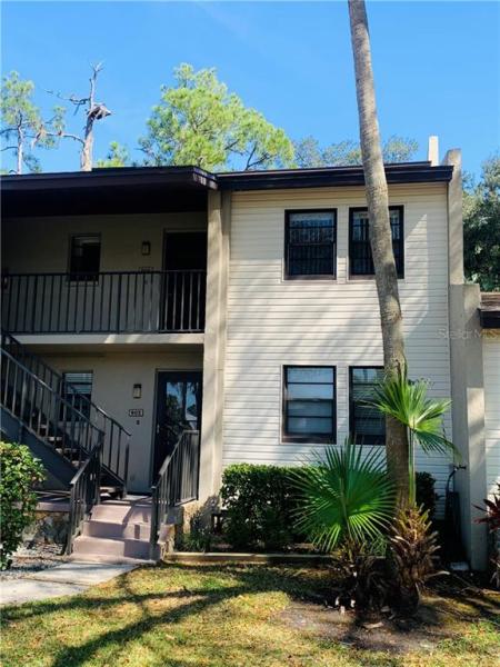 OAKS OF TARPON WOODS CONDO