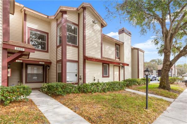 HARBOURTOWNE AT COUNTRY