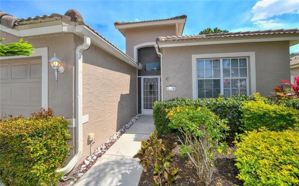 HERITAGE OAKS GOLF & COUNTRY CLUB