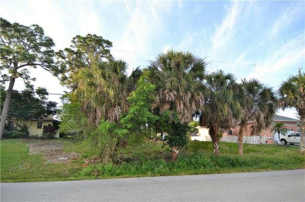 LANDINGS ON LEMON BAY