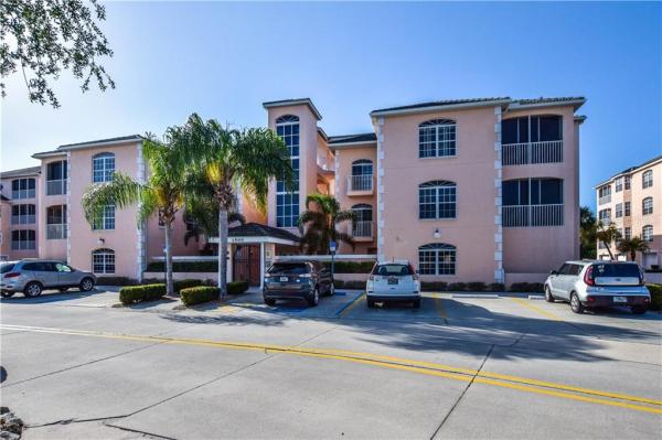 COURTYARDS AT GONDOLA PARK