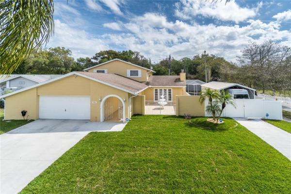 TOWNN COUNTRY PARK SEC 9 UN 08