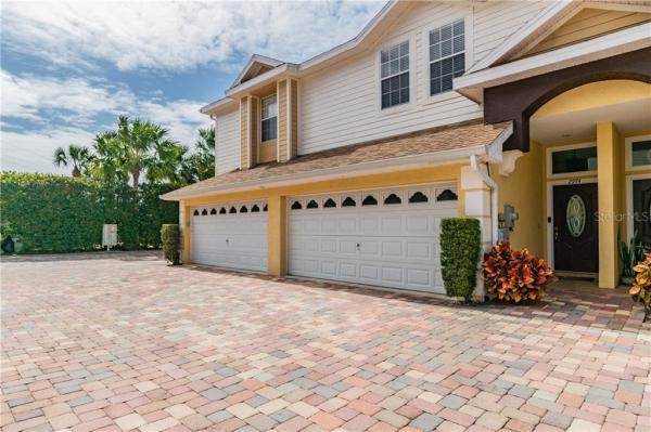 ESTANCIA PLACE TWNHMS