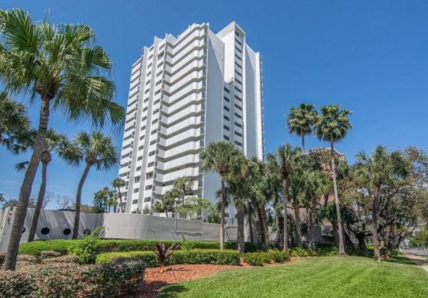 THE PINNACLE APTS A CONDO