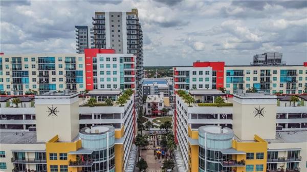 GRAND CENTRAL AT KENNEDY RESID