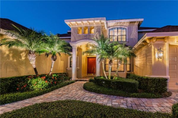 GREY HAWK AT LAKE POLO PH 02