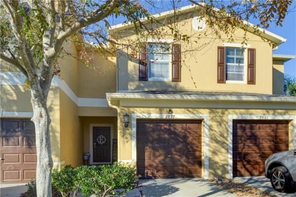 LAKE BRANDON TWNHMS 114-A