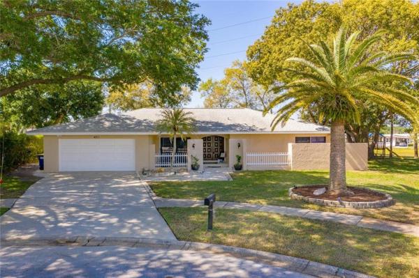 CLUBHOUSE ESTATES OF COUNTRYSIDE