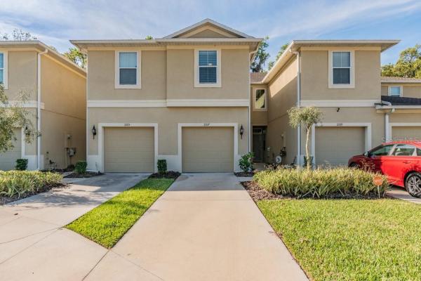 BROADWAY CENTRE TOWNHOMES