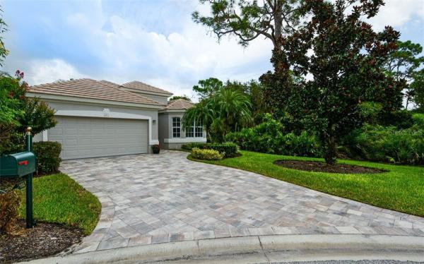 EMERALD WOODS AT THE OAKS PRESERVE