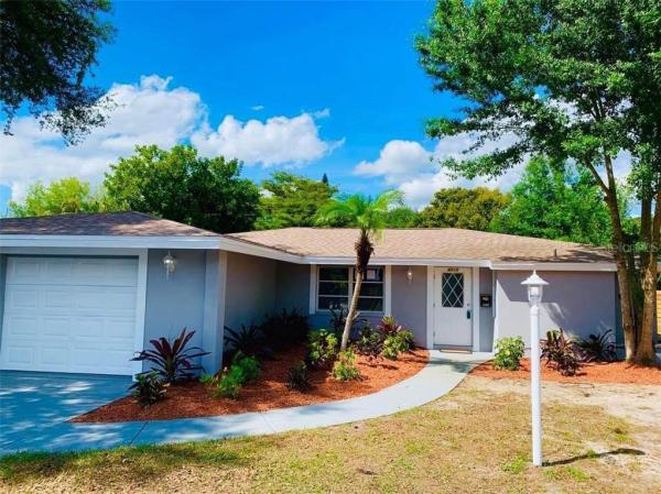 COUNTRY CLUB HEIGHTS