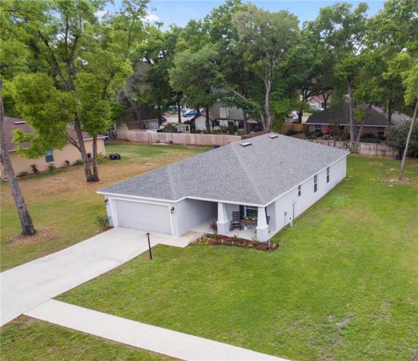 LADY LAKE STONEWOOD ESTATES