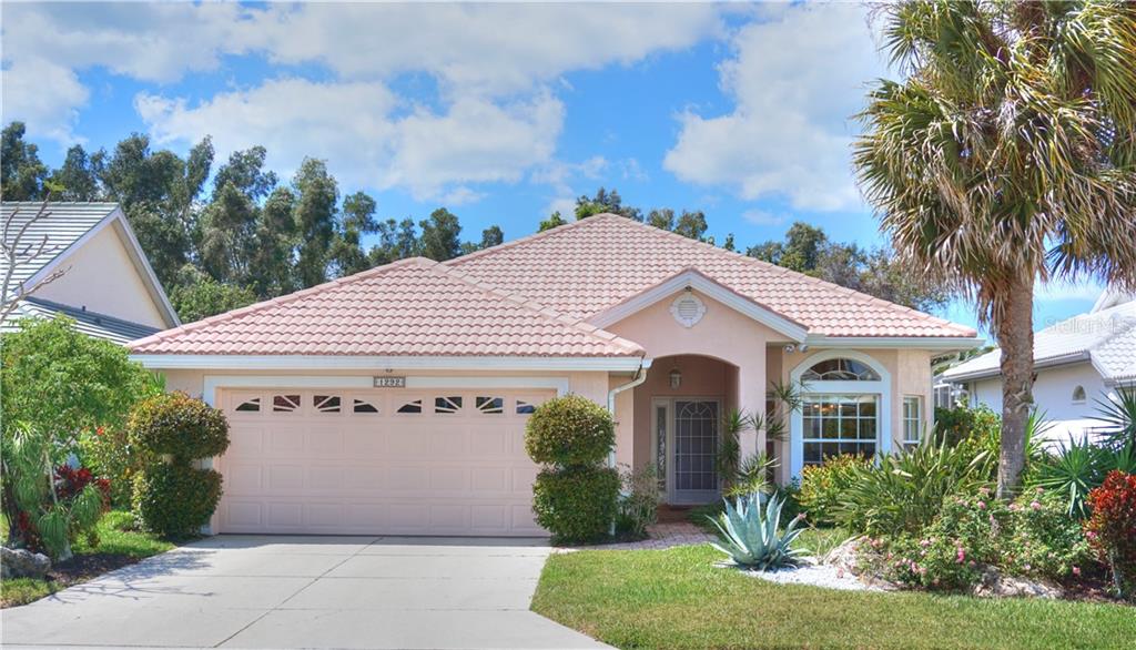 PELICAN POINTE GOLF & COUNTRY CLUB - фото