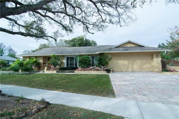 WINTER WOODS UNIT 04