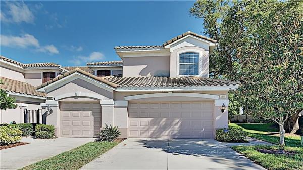 COACHMAN RESERVE CONDO