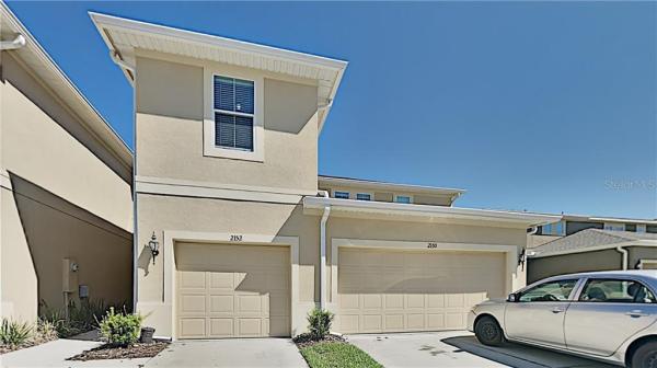 BROADWAY CENTRE TWNHMS