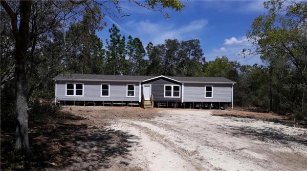 TWIN LAKES RANCHETTES