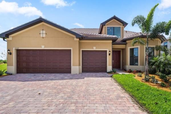 ISLANDWALK AT THE WEST VILLAGES