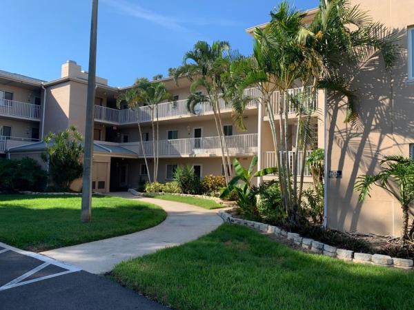 OAKS OF NORTHWOOD CONDO