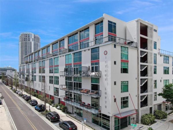 VICTORY LOFTS A CONDO