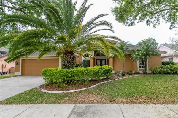 LAKESHORE VILLAGE AT WOODFIELD