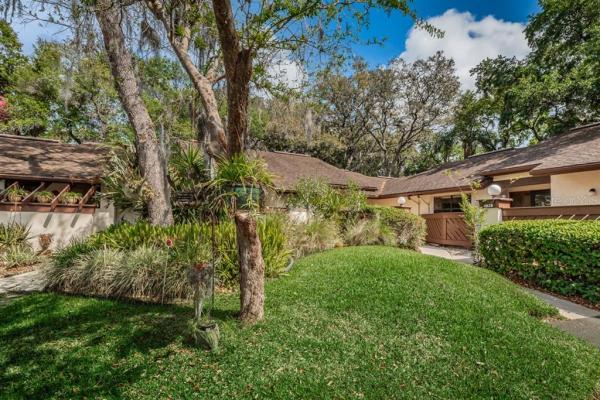 STRATHMORE GATE EAST