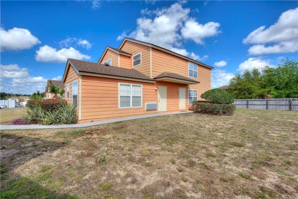 ISLAND CLUB WEST PH 02