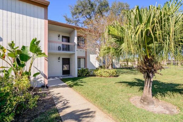 EAST LAKE WOODLANDS CONDO