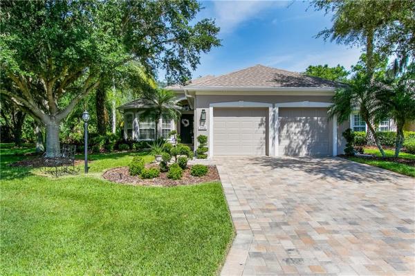 CARRIAGE RUN AT UNIVERSITY PLACE