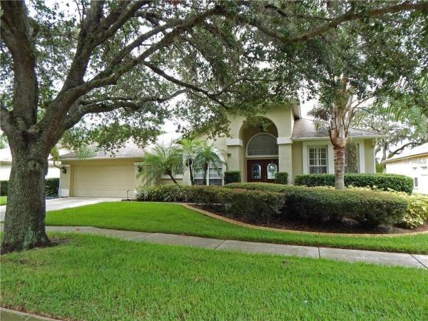 RIVER HILLS COUNTRY CLUB