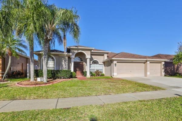 ST ANDREWS AT THE EAGLES UN 2