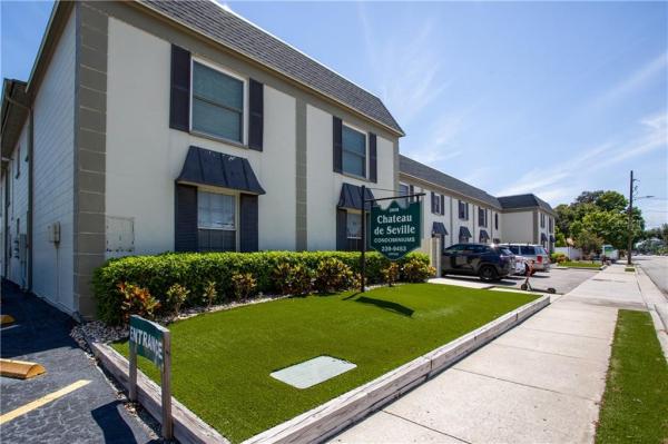 CHATEAU DE SEVILLE A CONDOMINI