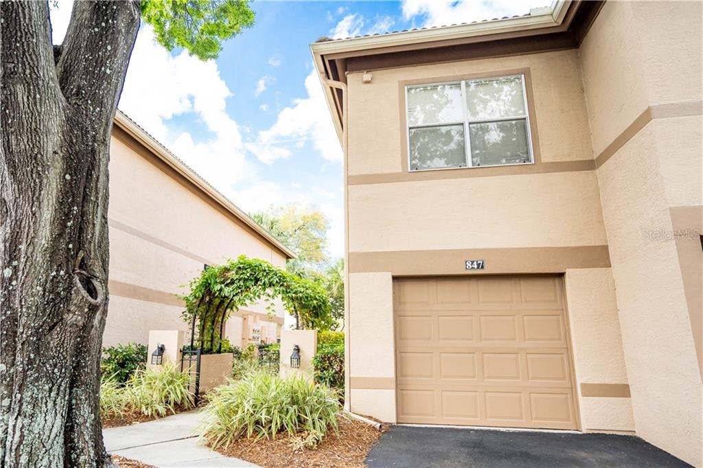 ISLAND WALK A CONDO - фото