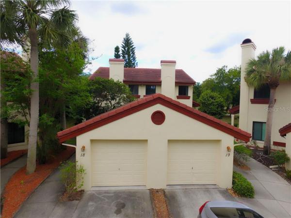 COUNTRYSIDE WOODS TOWNHOUSES